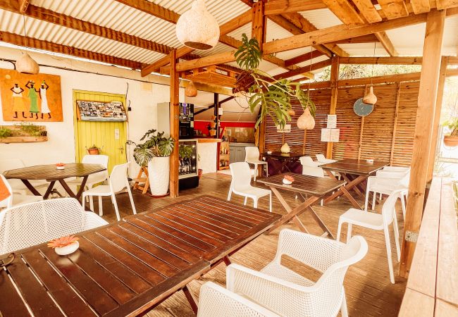 Apartahotel en Saline les Bains - 06 - LE VACOA - CHAMBRE 6 Rdc D Apartahotel en Saline les Bains - 06 - LE VACOA - CHAMBRE 6 Rdc D
