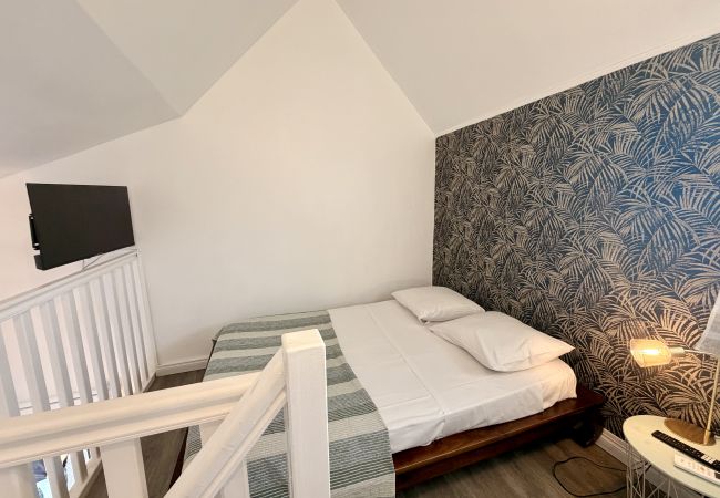 Condohotel in Saline les Bains - 17 - LE VACOA - CHAMBRE 17  ETG D